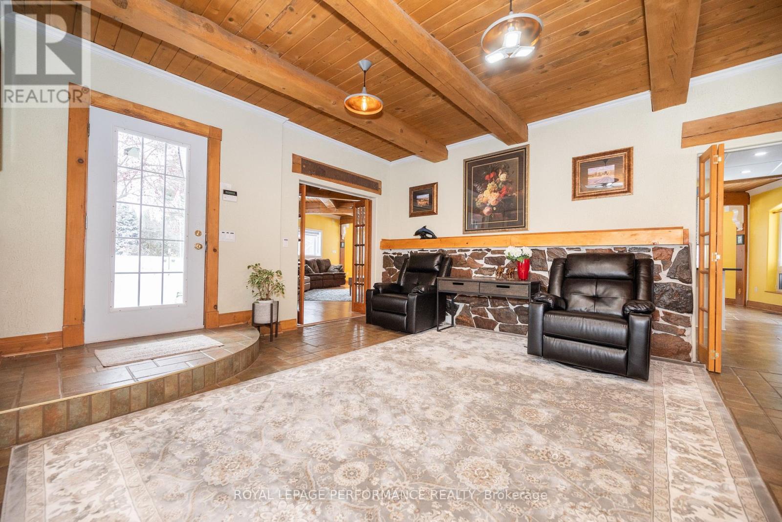 1371 Victoria Street Property Photo 12