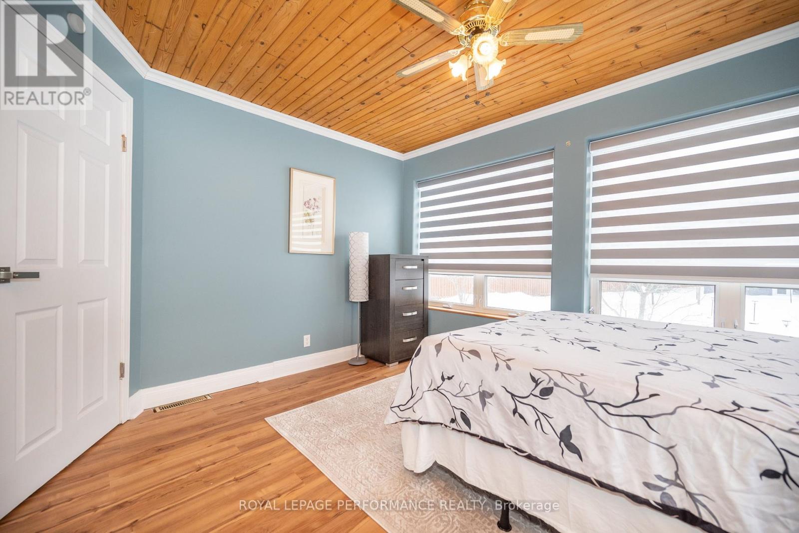 1371 Victoria Street Property Photo 37