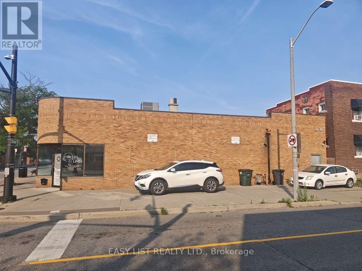 1305 & 1311 Ottawa Street Property Photo 4