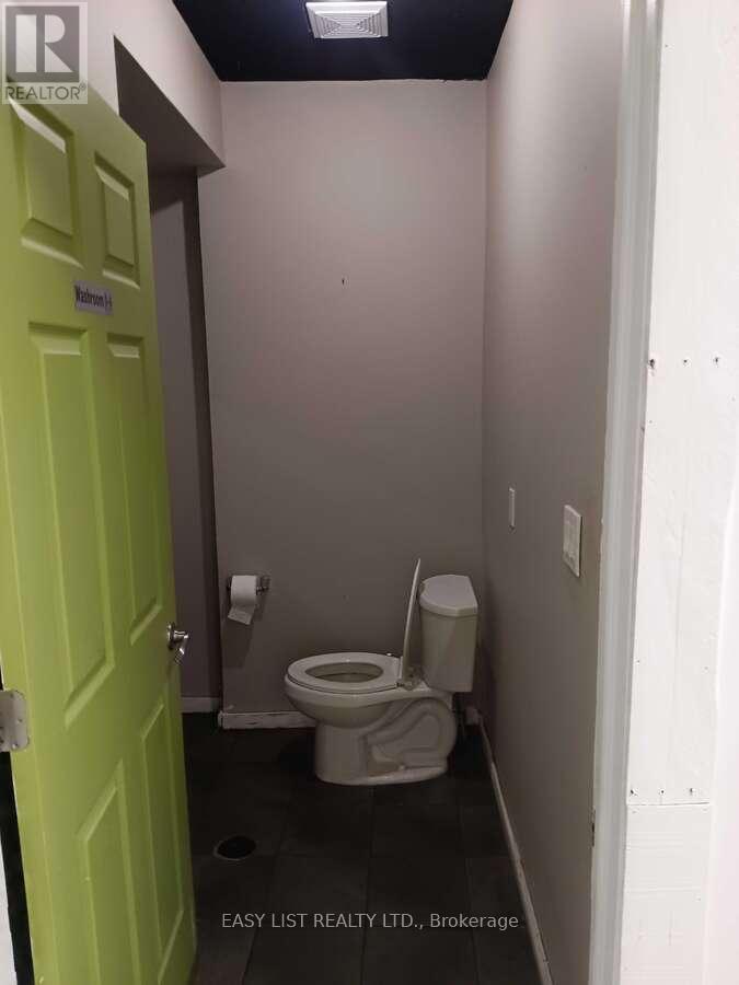 1305 & 1311 Ottawa Street Property Photo 13