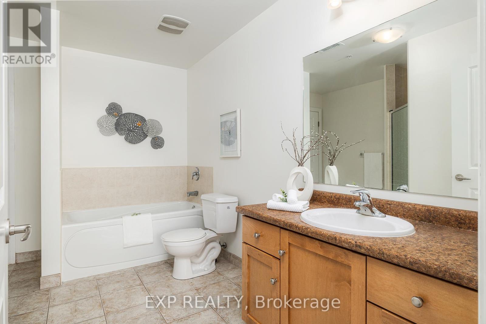 305 - 165 Duke Street E Property Photo 14