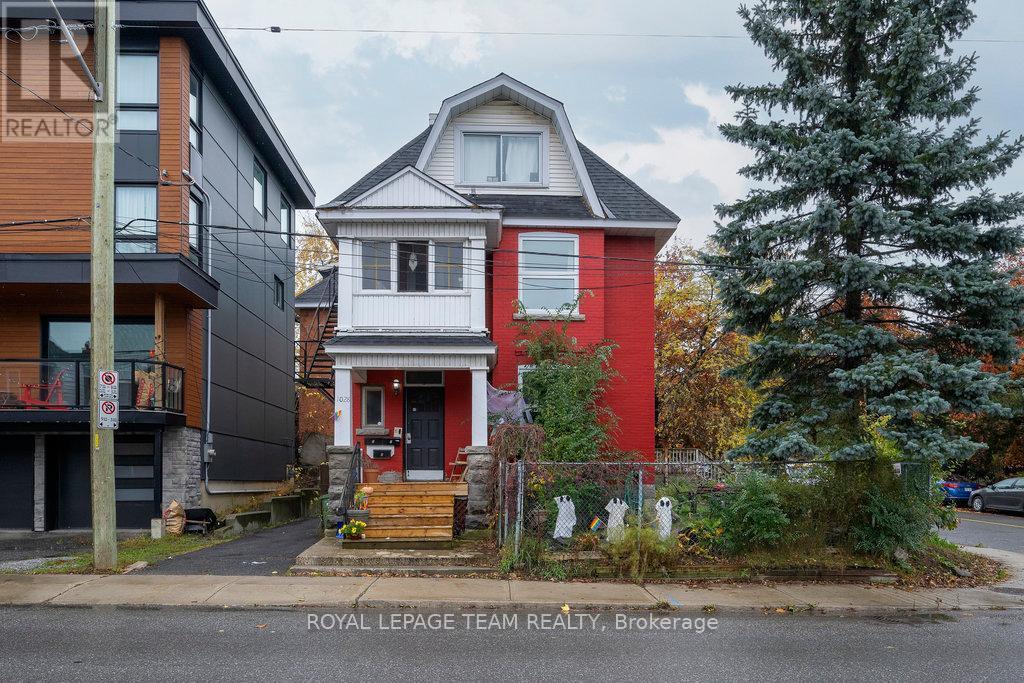 1028 Gladstone Avenue Property Photo 1