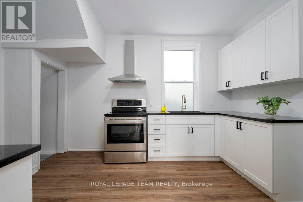 1028 Gladstone Avenue Property Photo 7