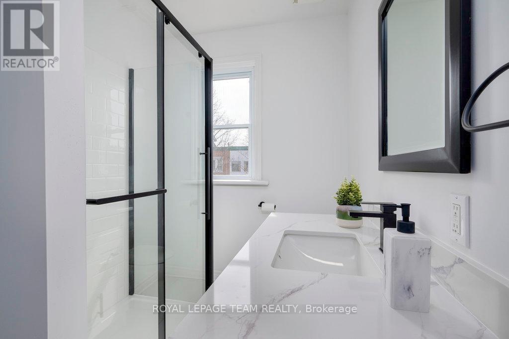 1028 Gladstone Avenue Property Photo 15