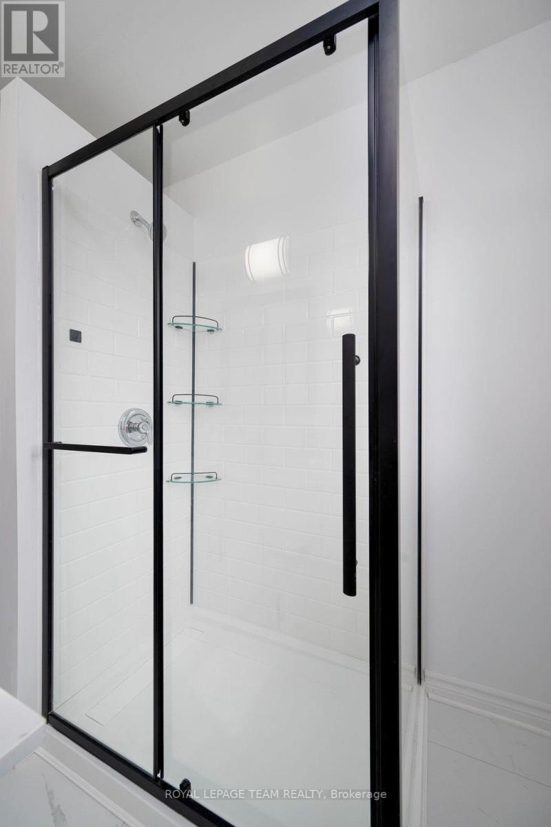 1028 Gladstone Avenue Property Photo 16