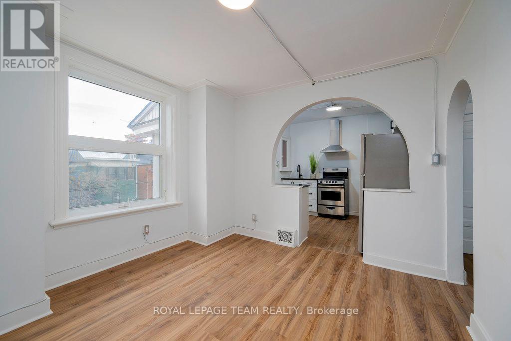 1028 Gladstone Avenue Property Photo 22