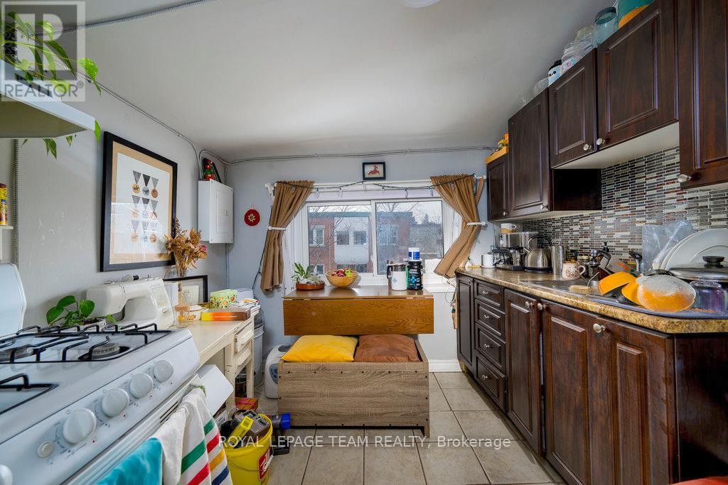 1028 Gladstone Avenue Property Photo 35