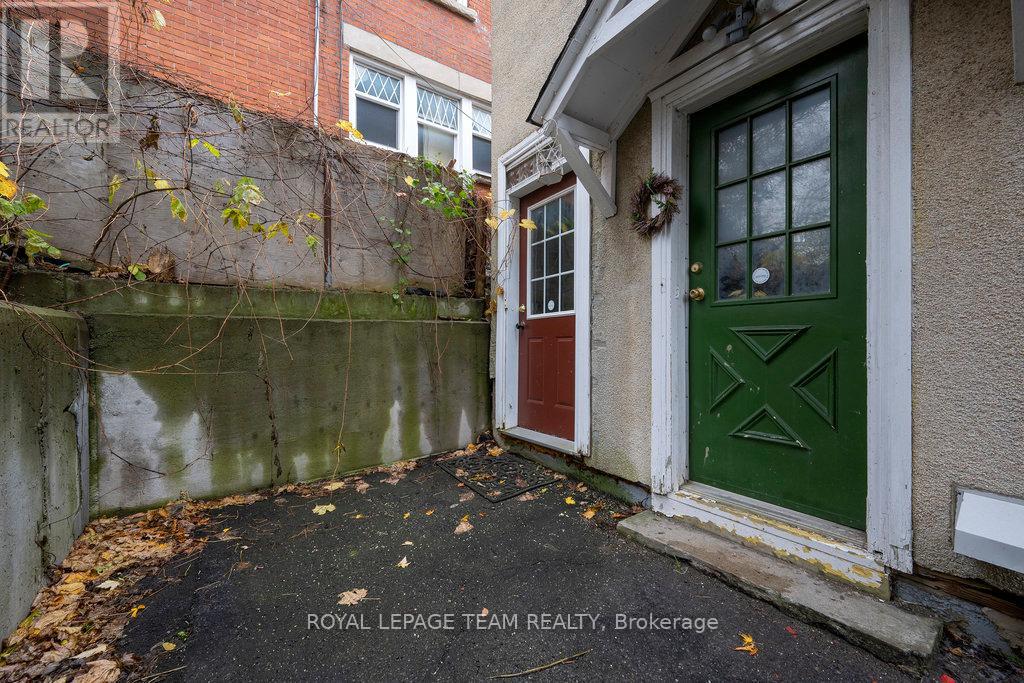 1028 Gladstone Avenue Property Photo 38