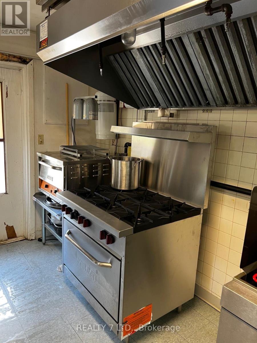 14276 Highway 41, Cloyne Road Property Photo 11