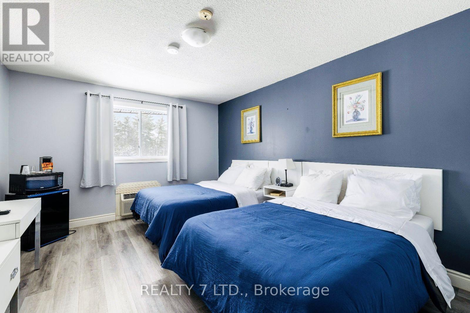 14276 Highway 41, Cloyne Road Property Photo 18