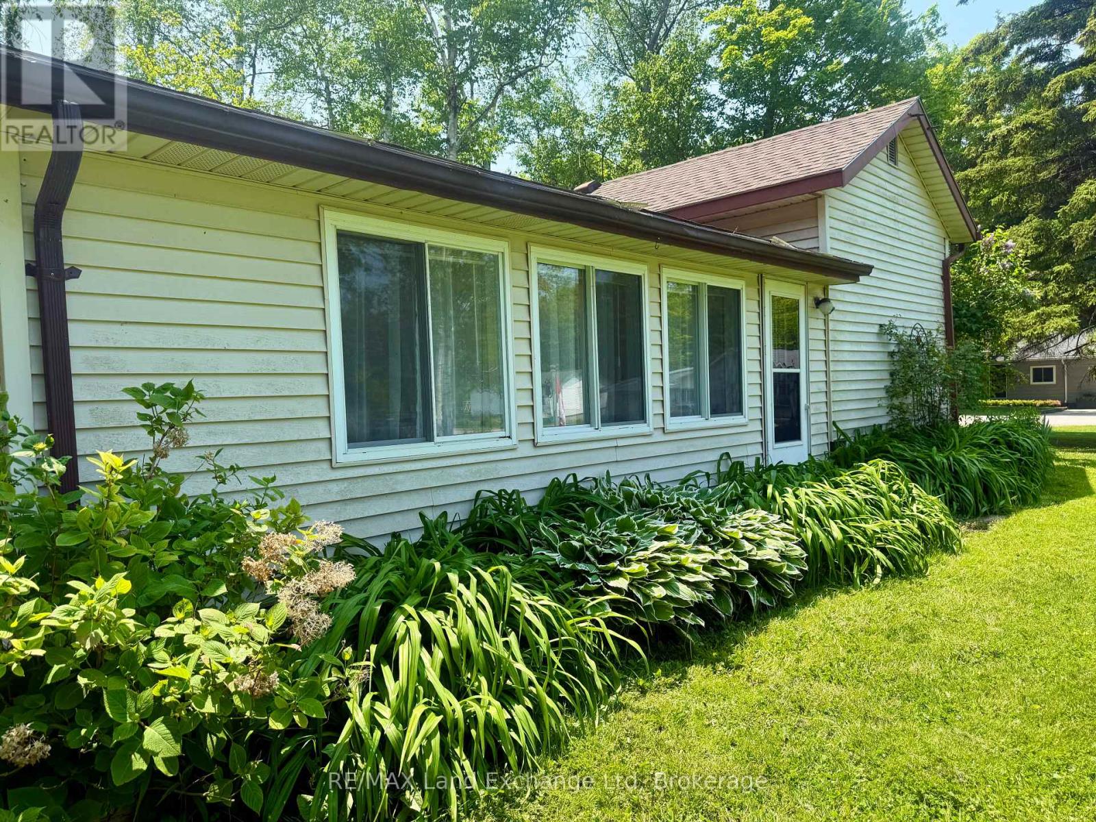 82096 Elm Street Property Photo 1