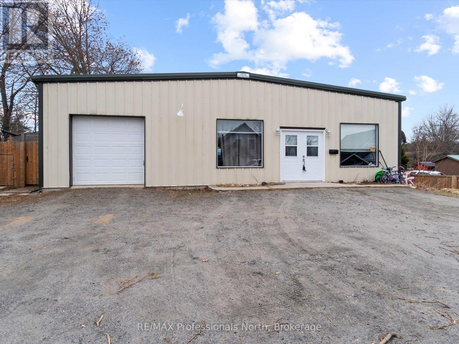 950 MUSKOKA ROAD S Property Photo 1