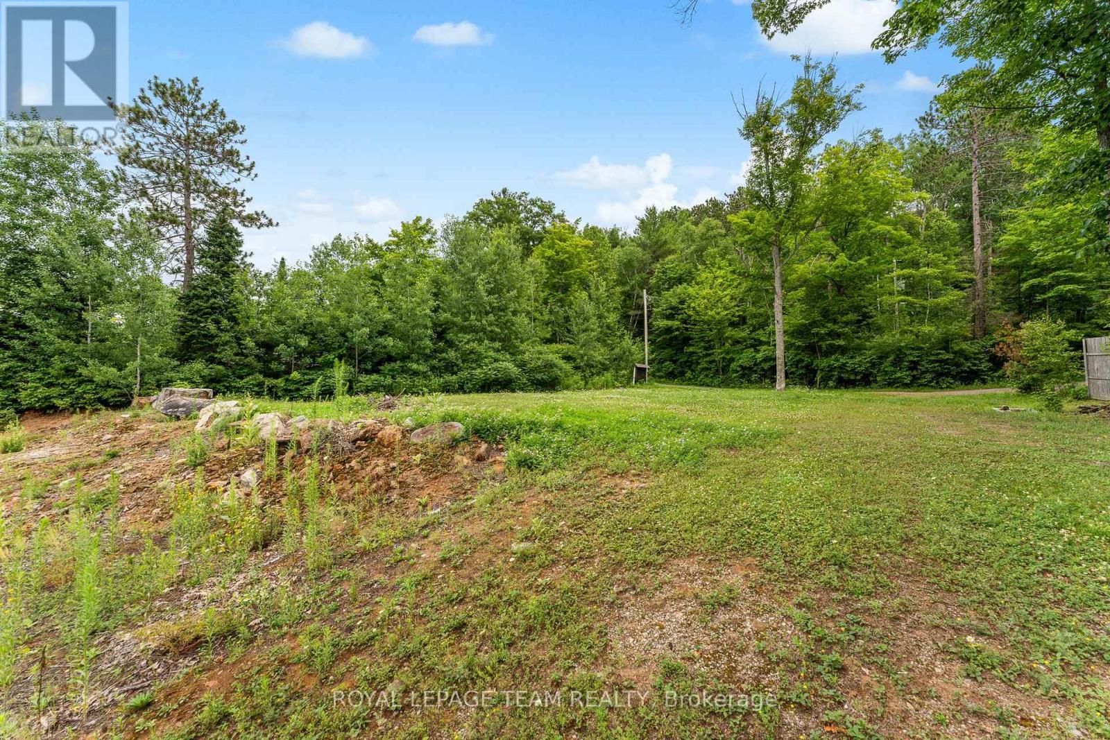 281 Chimo Road N Property Photo 19