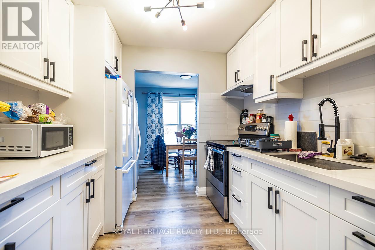 286 William Street N Property Photo 4