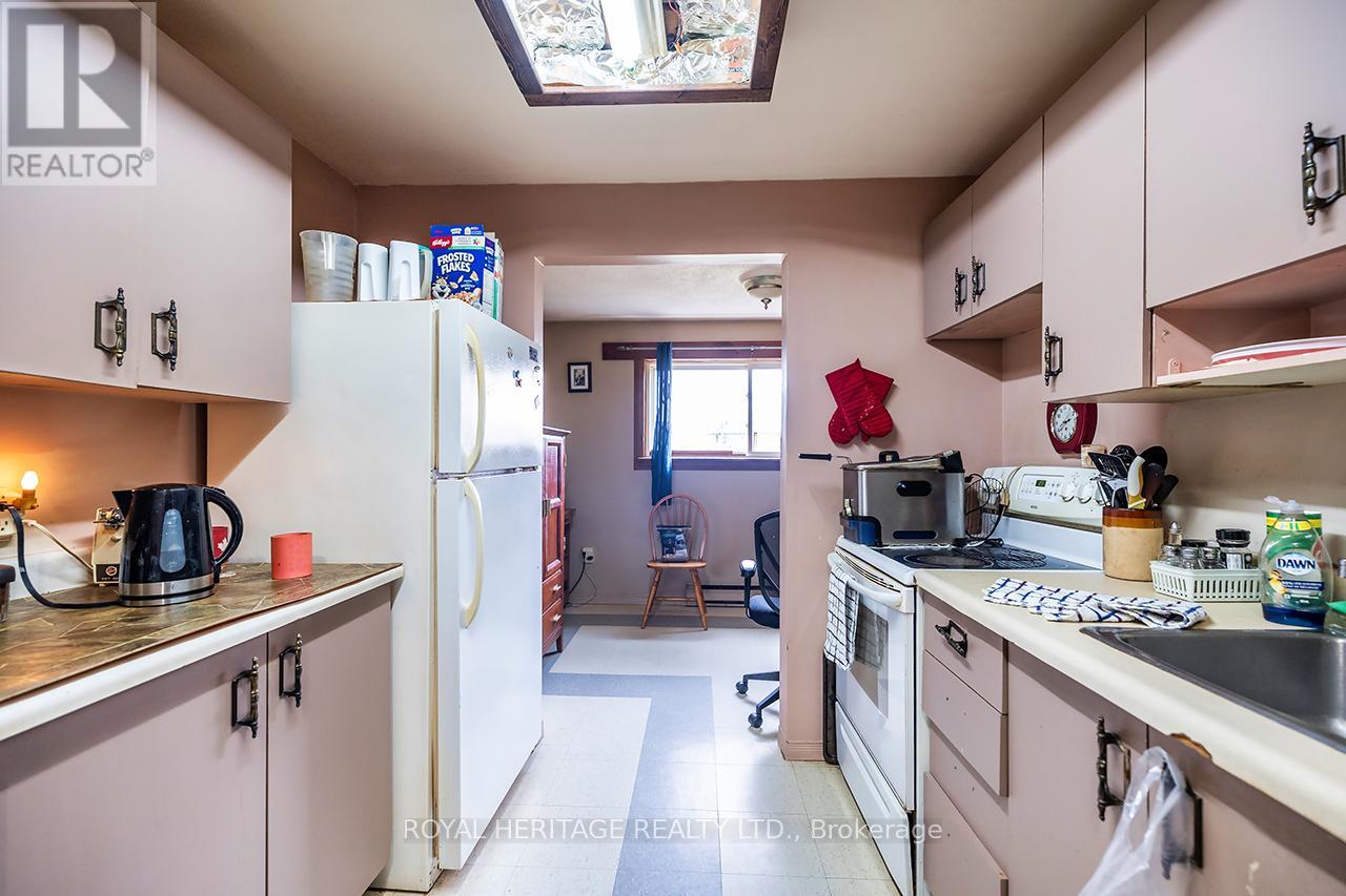 286 William Street N Property Photo 12