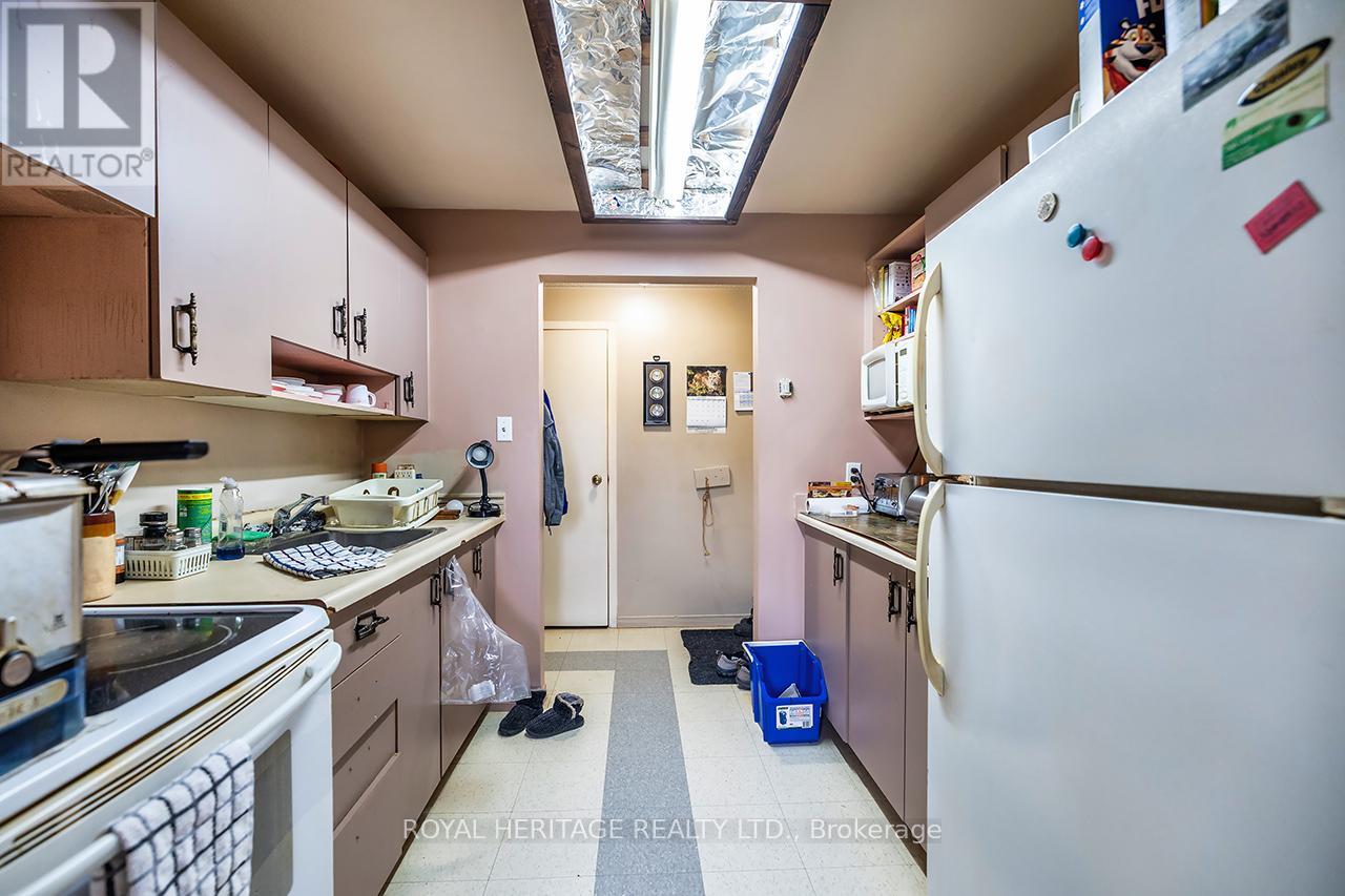 286 William Street N Property Photo 13