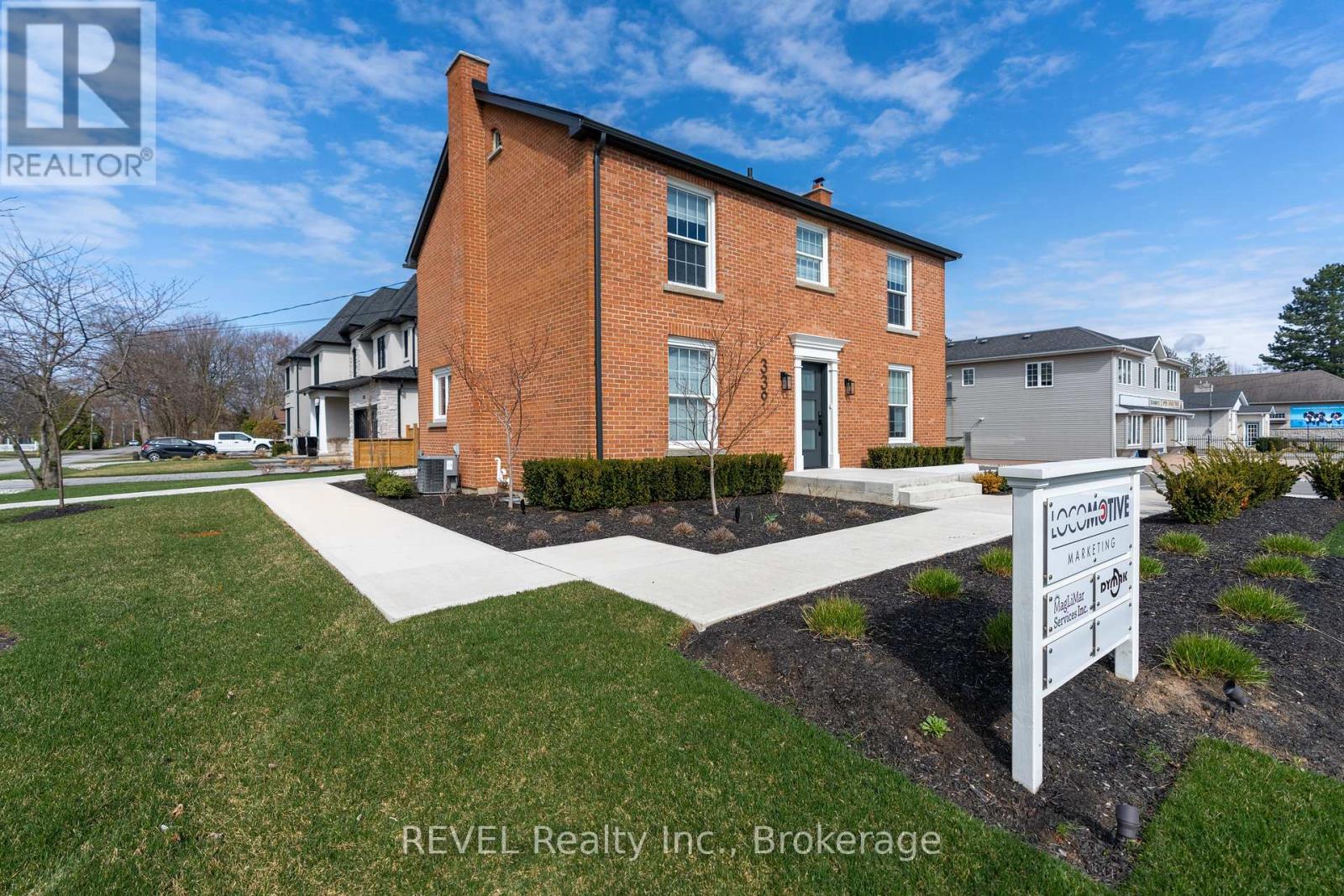 339 Mary Street Property Photo 8