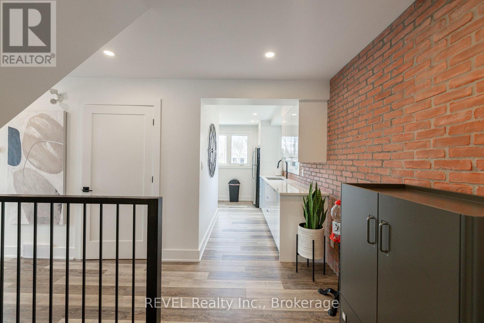 339 Mary Street Property Photo 20