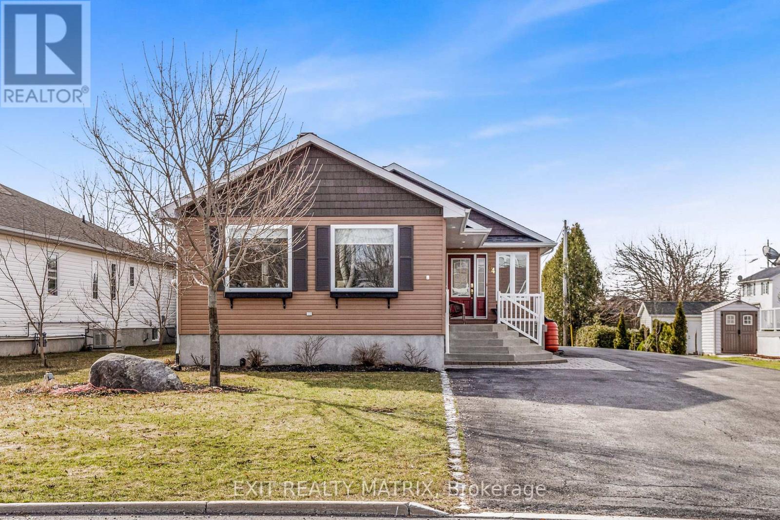 84 ANIK STREET Property Photo 1