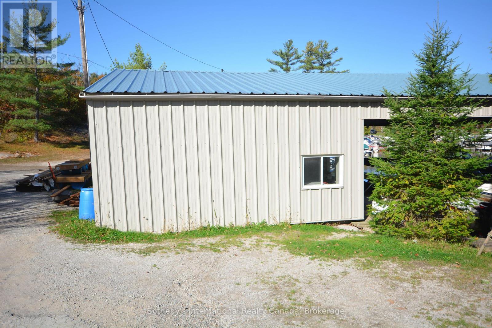 827 Go Home Lake Rd Property Photo 5