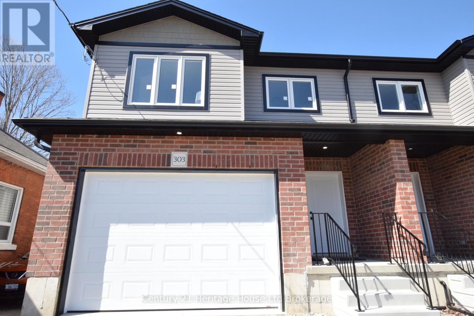 303 SIMCOE STREET Property Photo 1