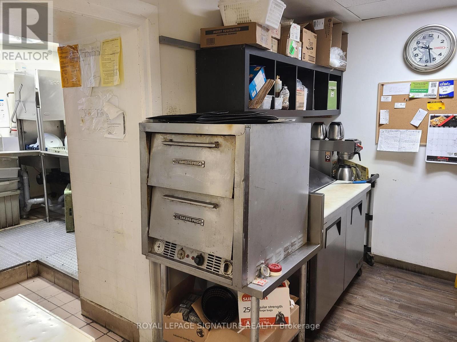 72 King Street W Property Photo 18