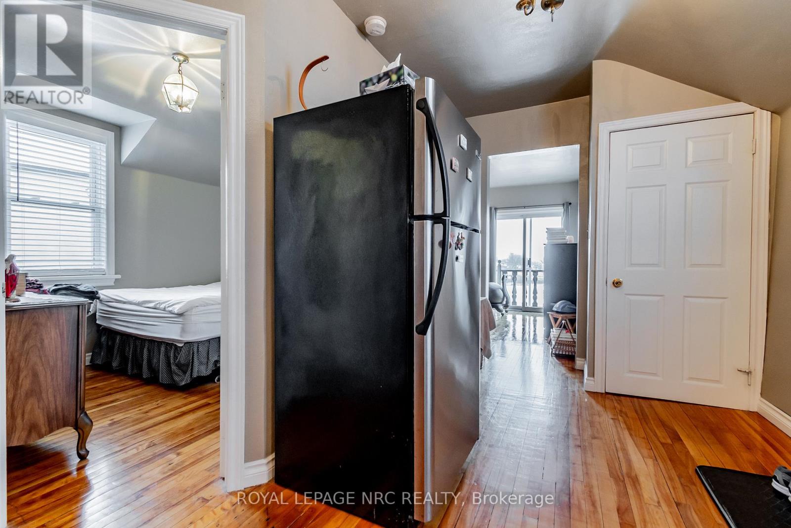 152 West Street Property Photo 16