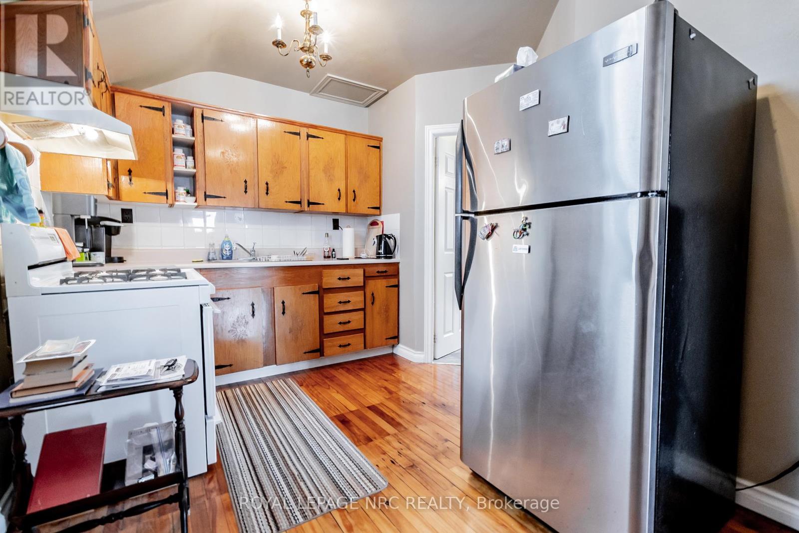 152 West Street Property Photo 20