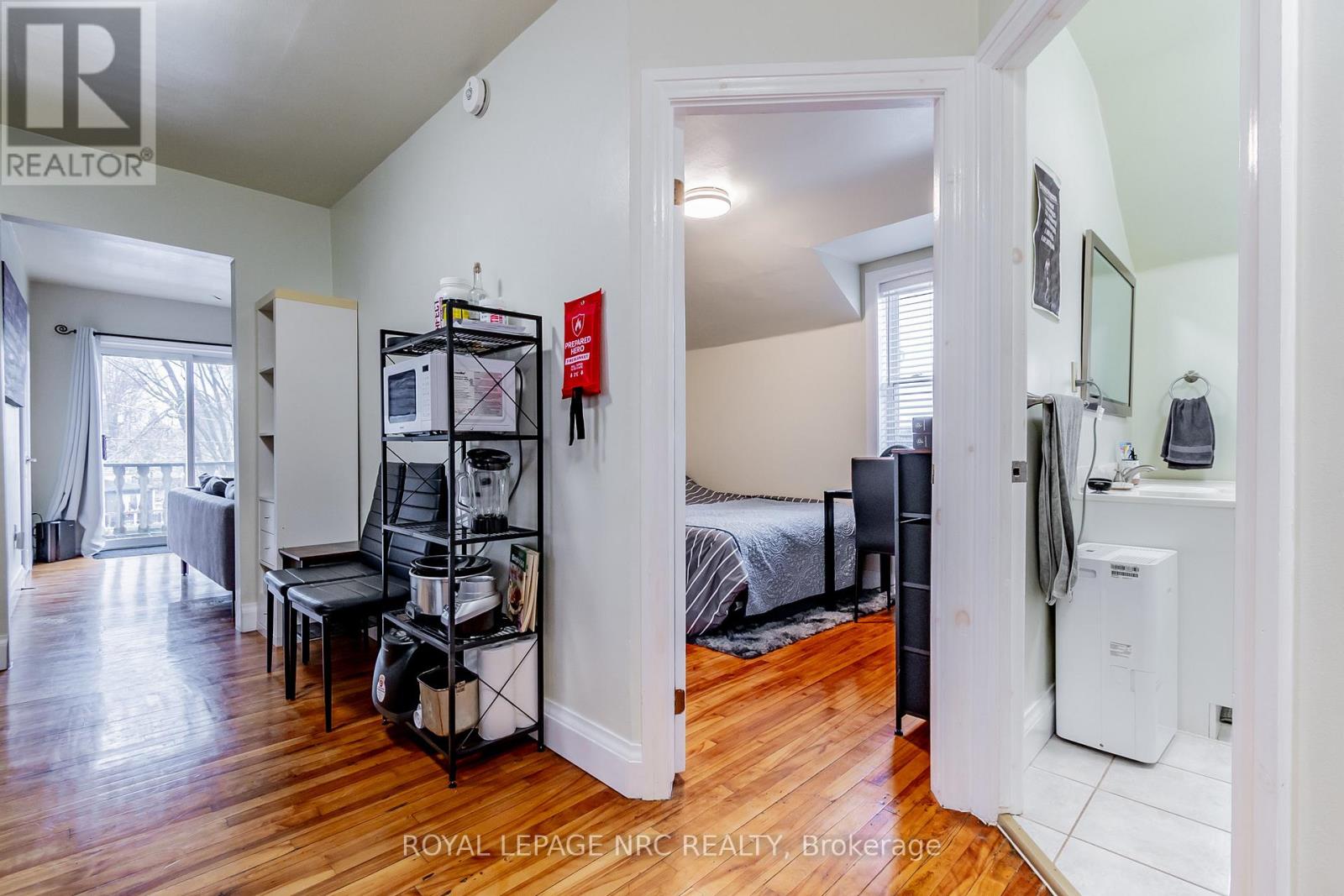 152 West Street Property Photo 34