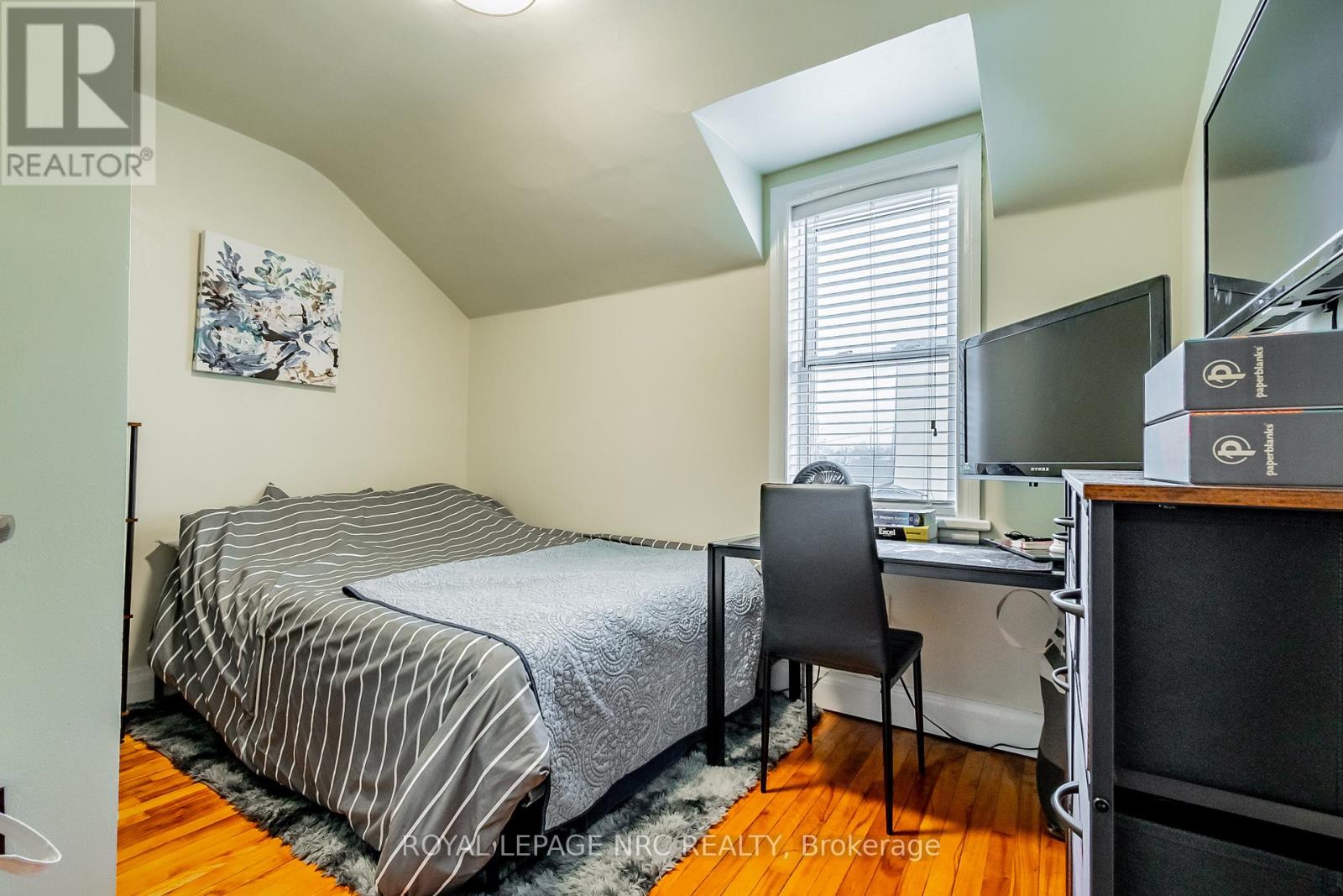 152 West Street Property Photo 37