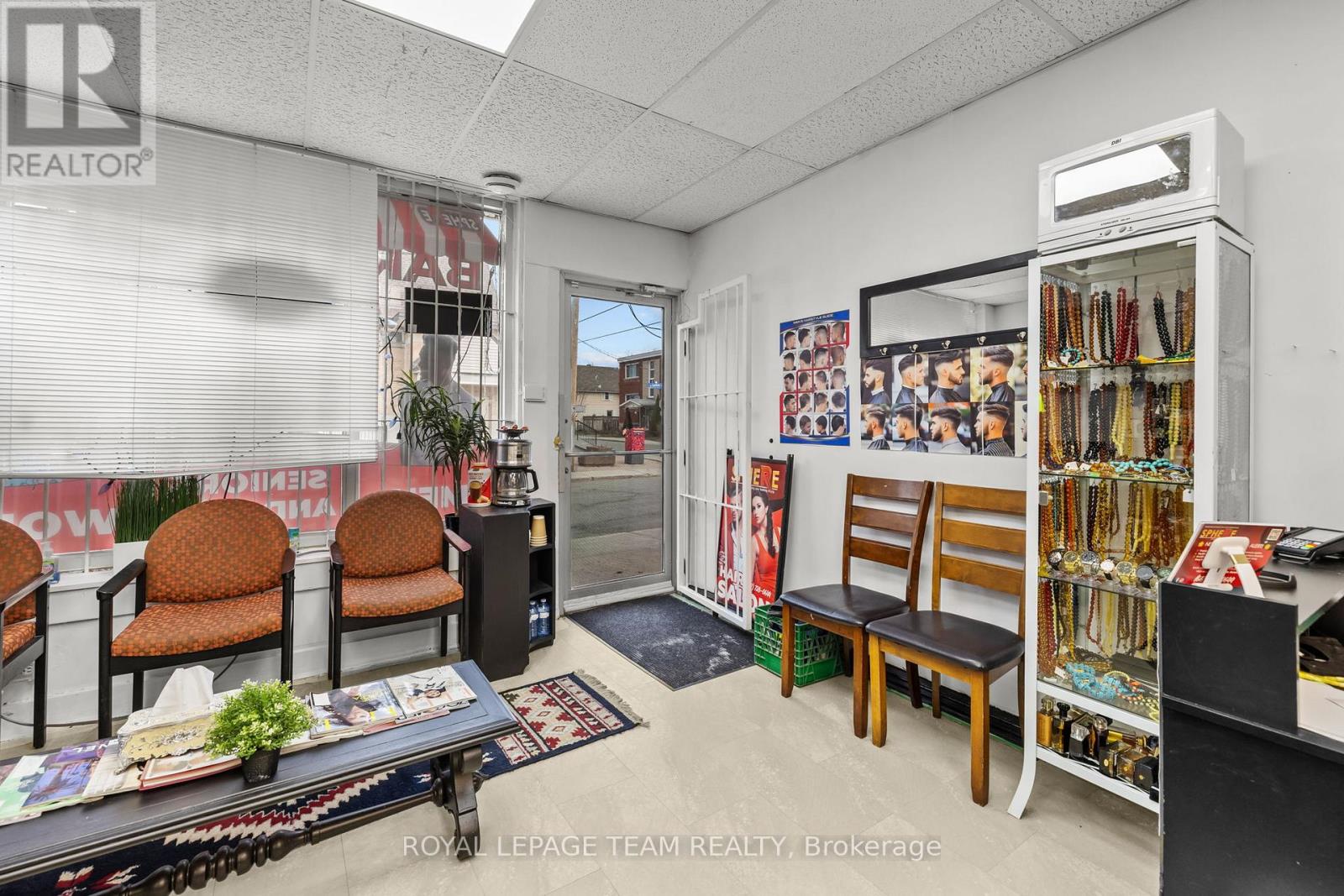 B - 60 Lyndale Avenue Property Photo 3