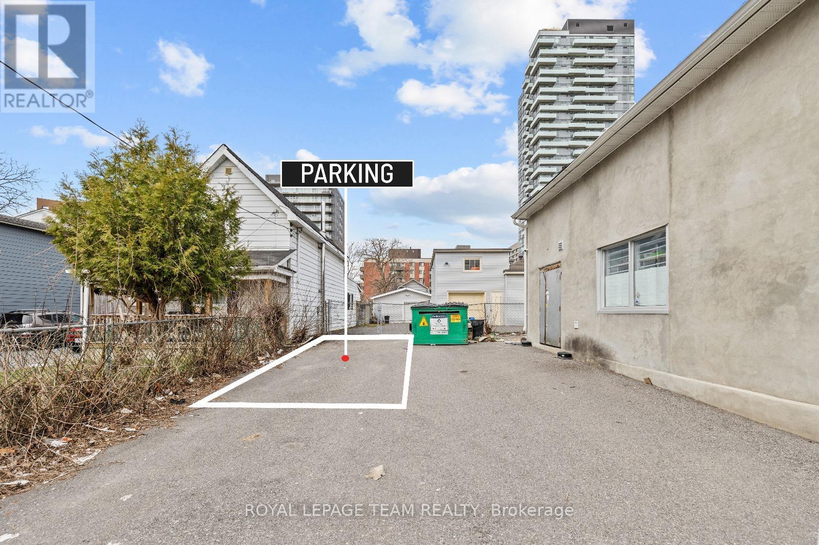 B - 60 Lyndale Avenue Property Photo 14