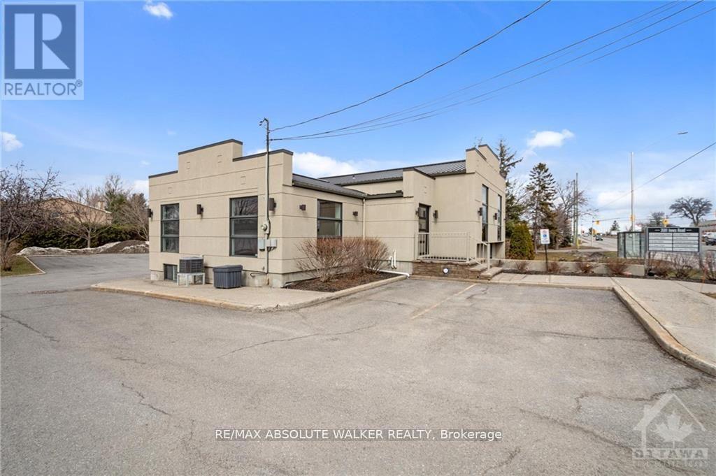 3591 Innes Road Property Photo 2