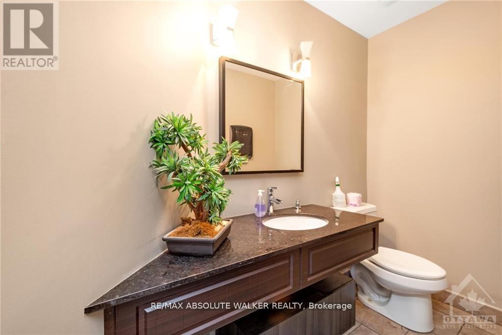 3591 Innes Road Property Photo 12