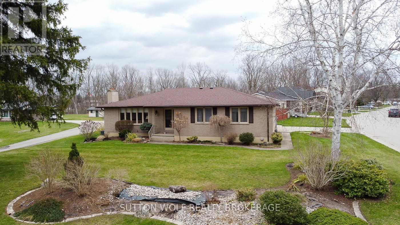 115 HULL ROAD Property Photo 1
