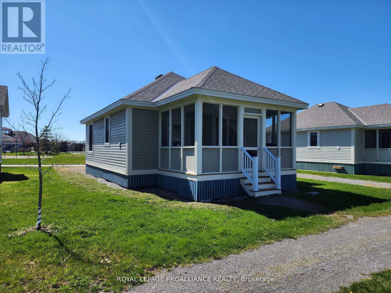 38 MEADOW VIEW LANE Property Photo 1