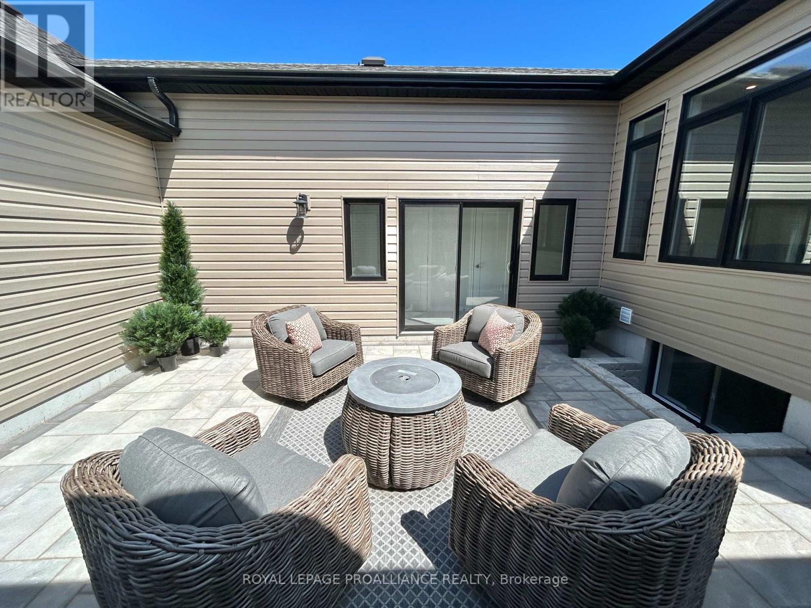 79 Athabaska Drive Property Photo 11