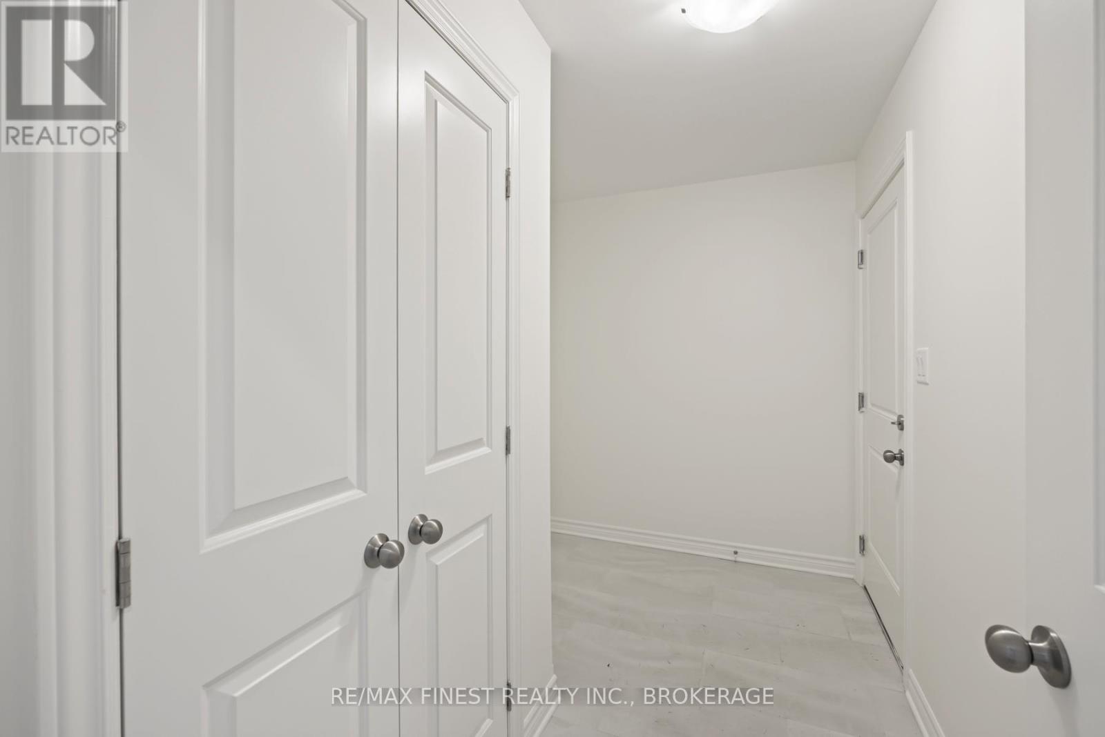 215 Heritage Park Drive Property Photo 15