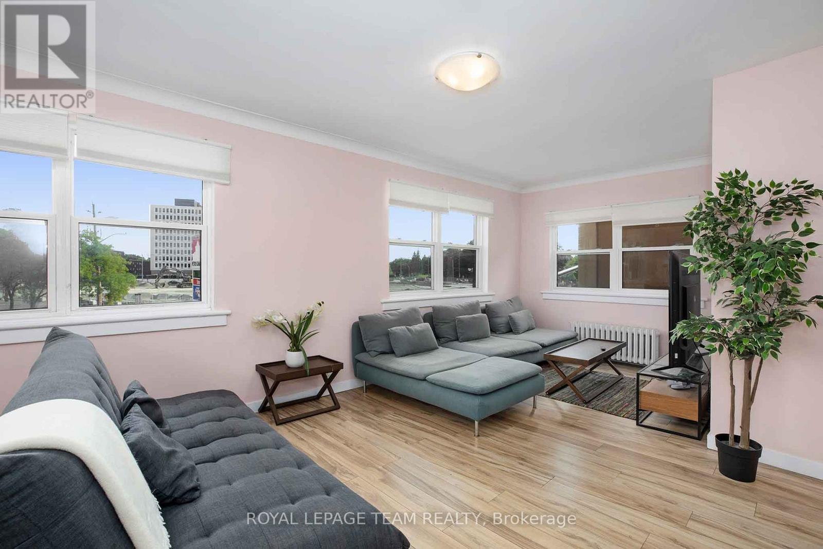 31 Montreal Road Property Photo 32