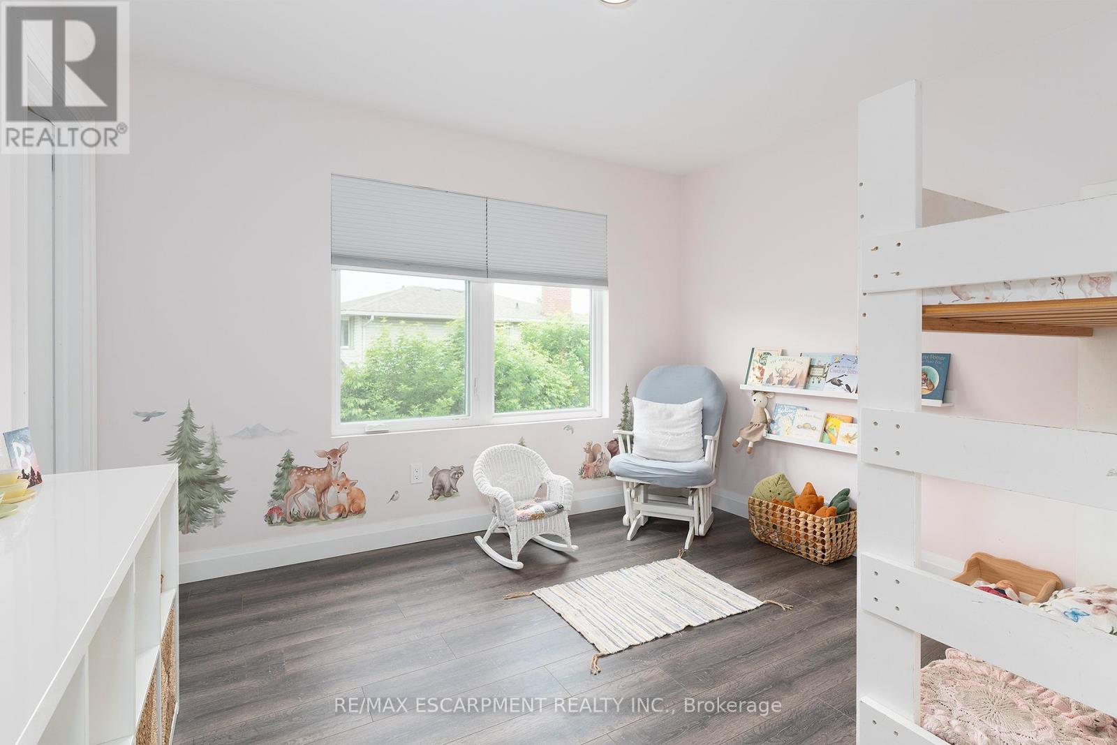 92 Ivy Crescent Property Photo 17
