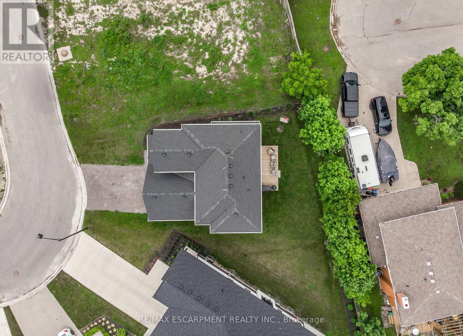 92 Ivy Crescent Property Photo 25
