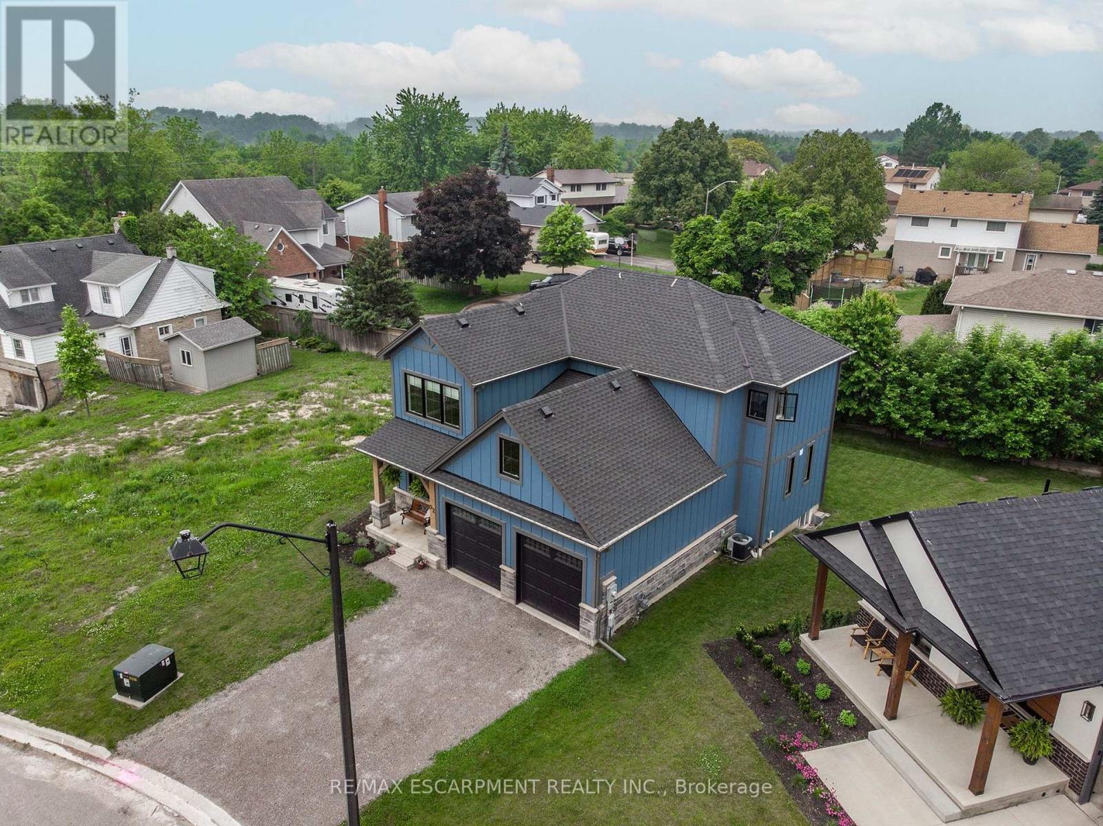 92 Ivy Crescent Property Photo 27