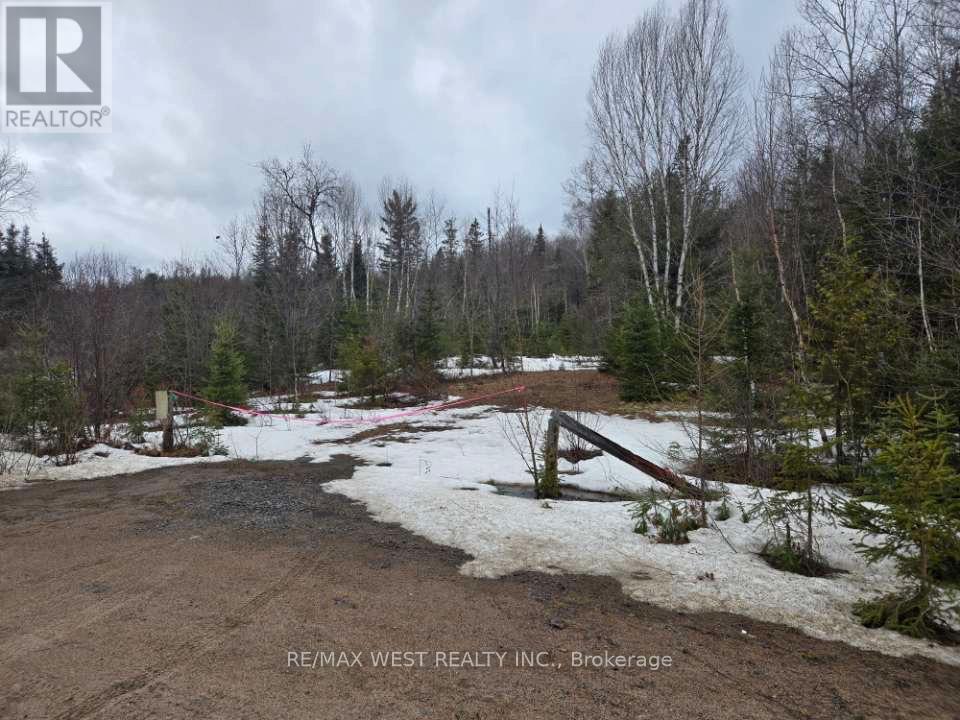 1140 Widdifield Station Road Property Photo 2