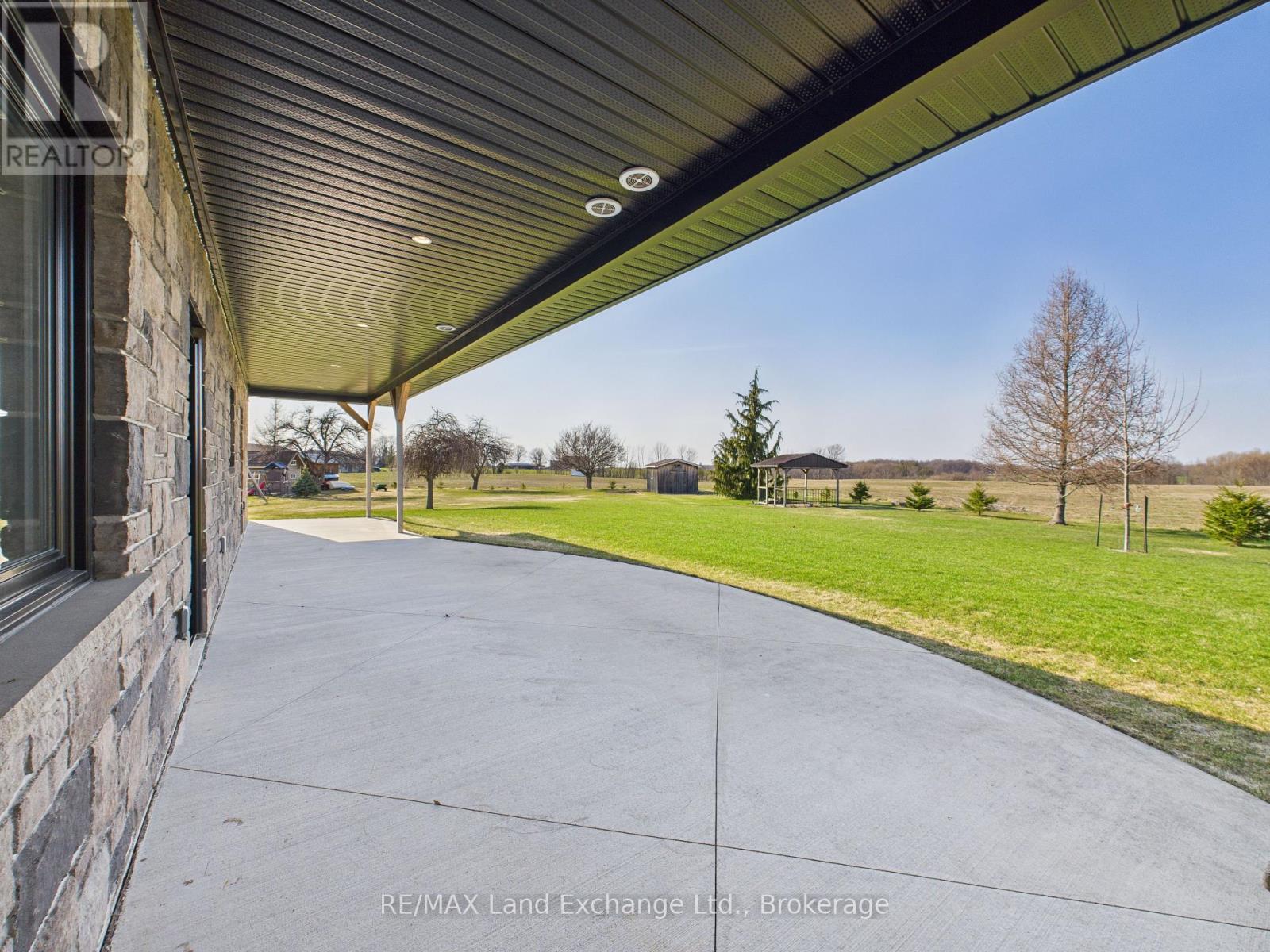 1 Cameron Street Property Photo 25