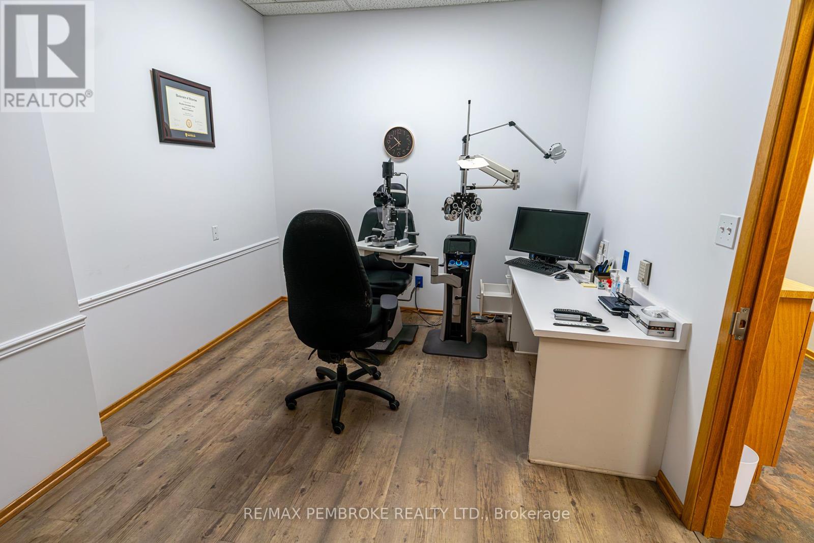 57-59 Pembroke Street W Property Photo 16