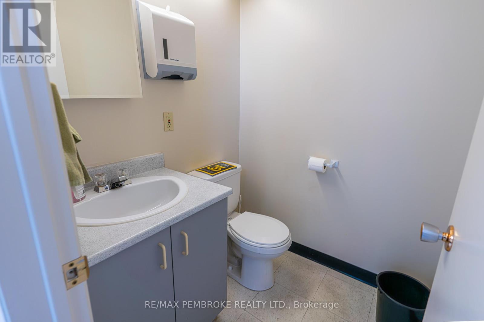 57-59 Pembroke Street W Property Photo 34