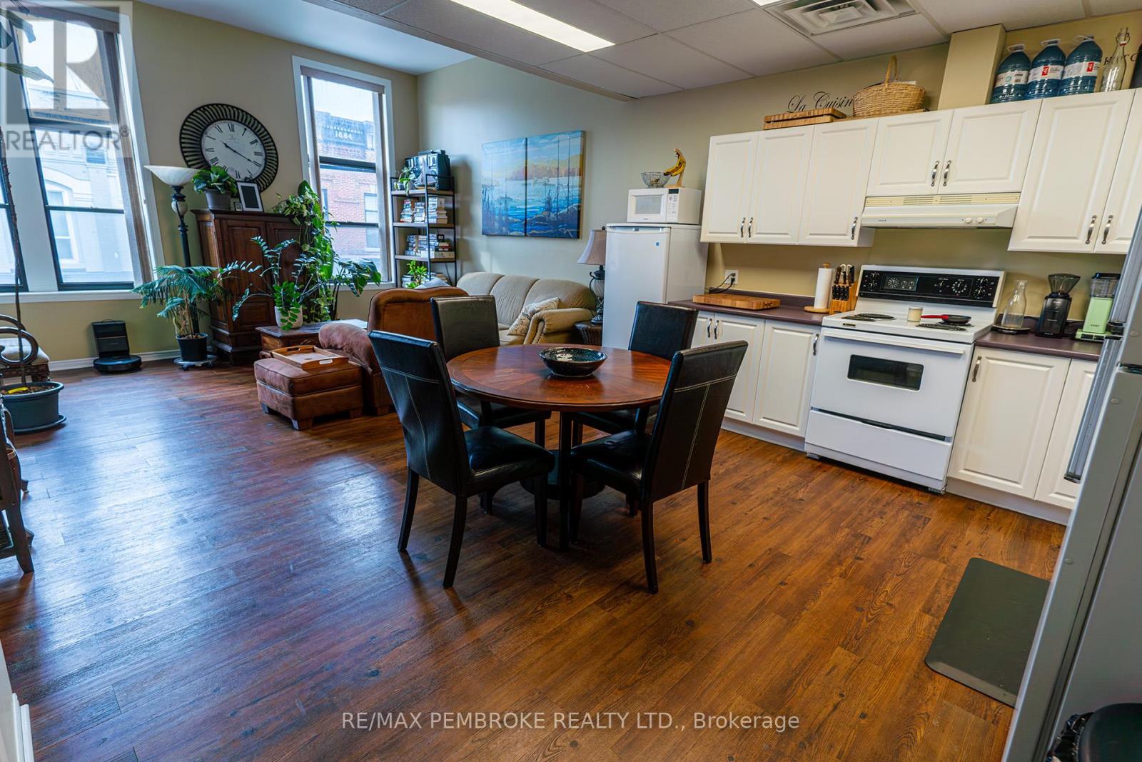 57-59 Pembroke Street W Property Photo 35