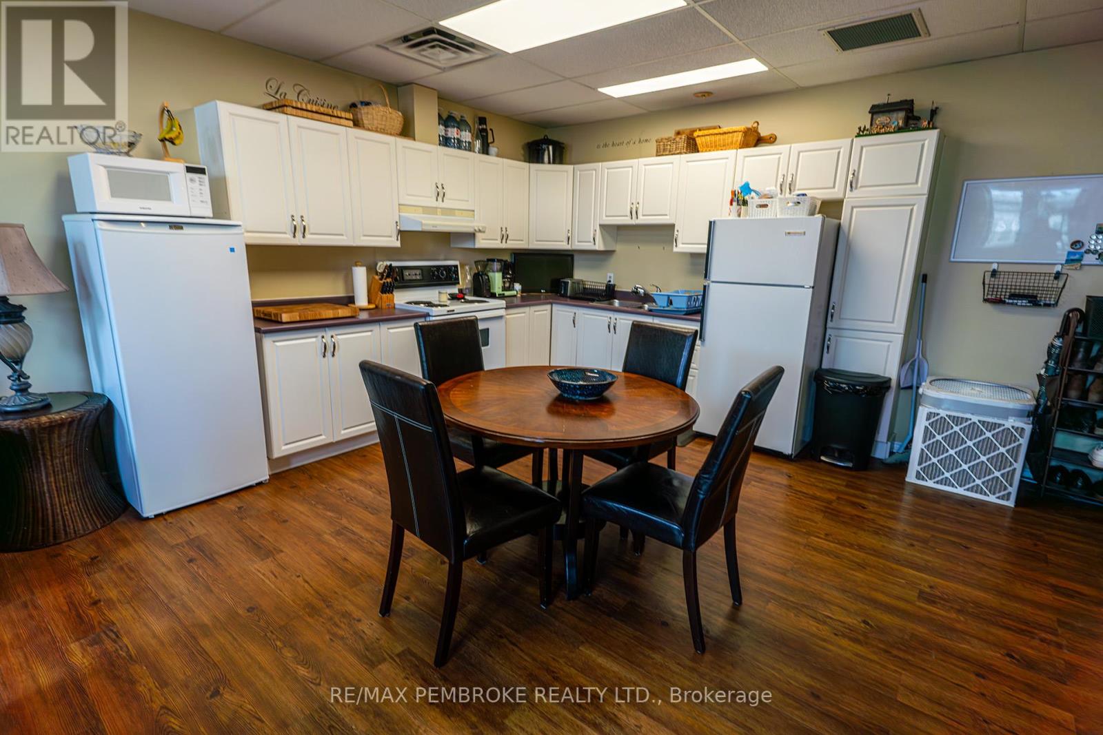 57-59 Pembroke Street W Property Photo 36