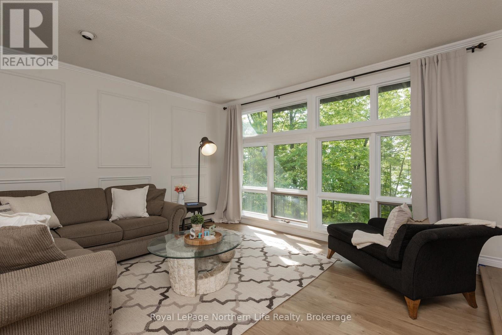 272 Waukegan Road Property Photo 16