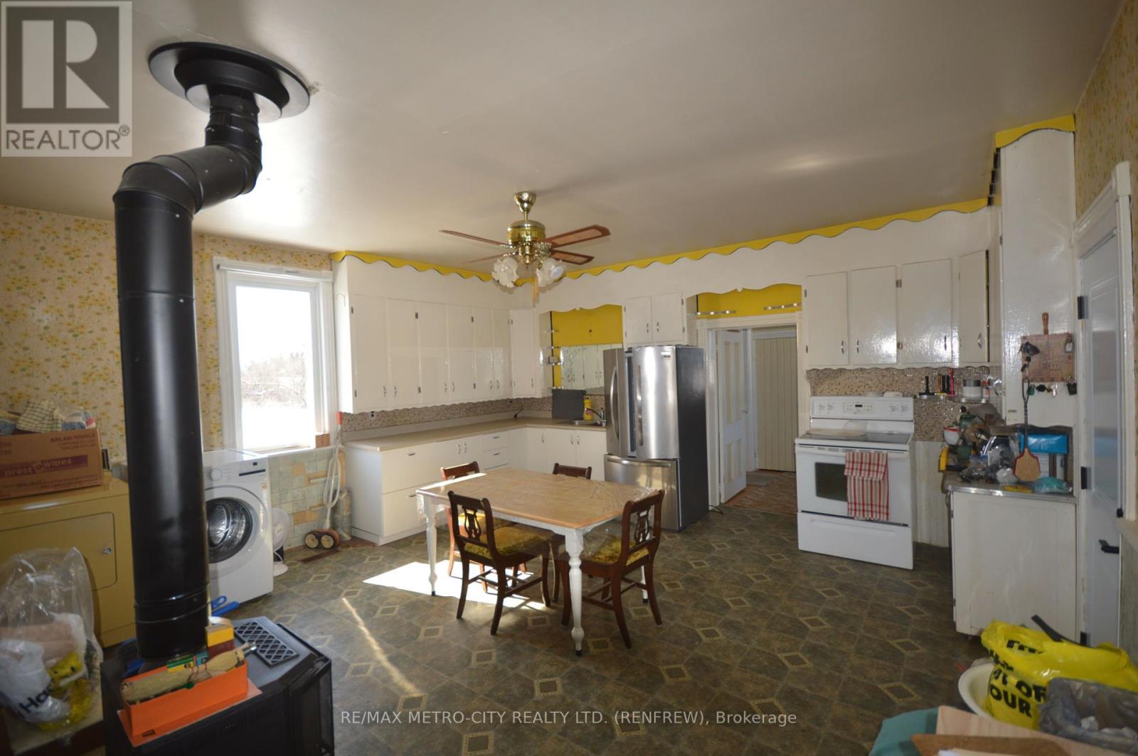 102 Scheel Drive Property Photo 2